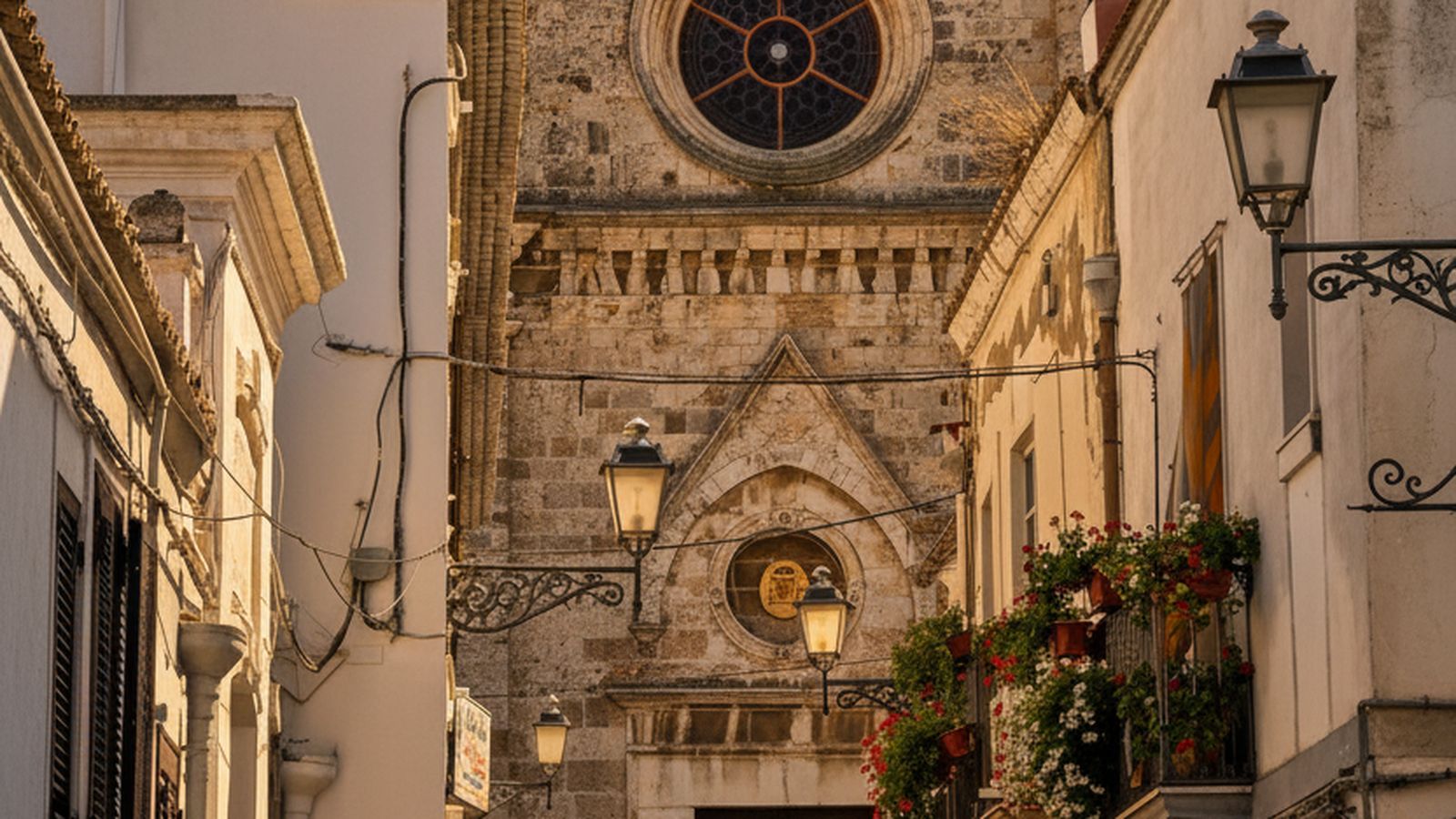 Facciata del Duomo della Natività della Beata Vergine Maria, Ascoli Satriano